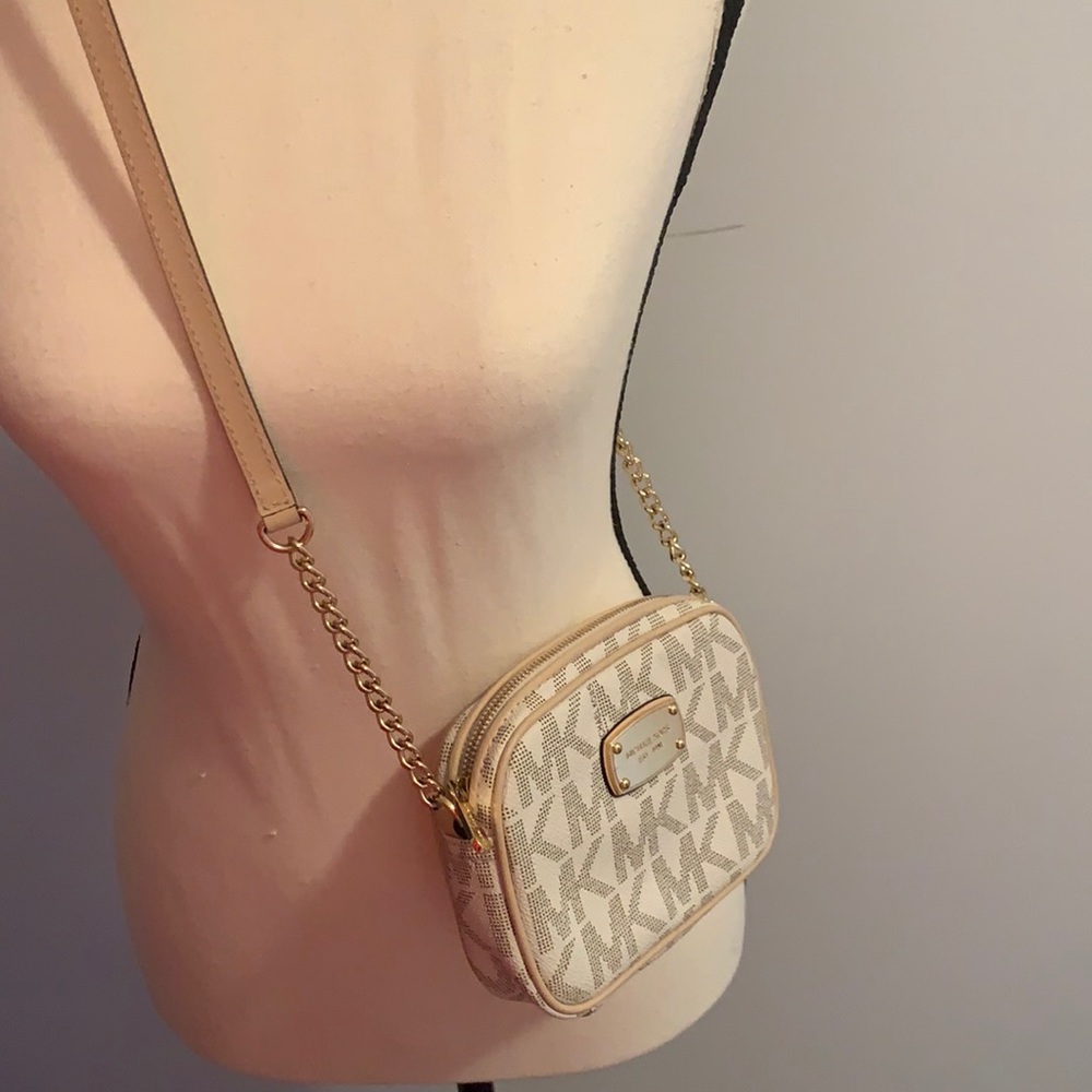 Mk cross body